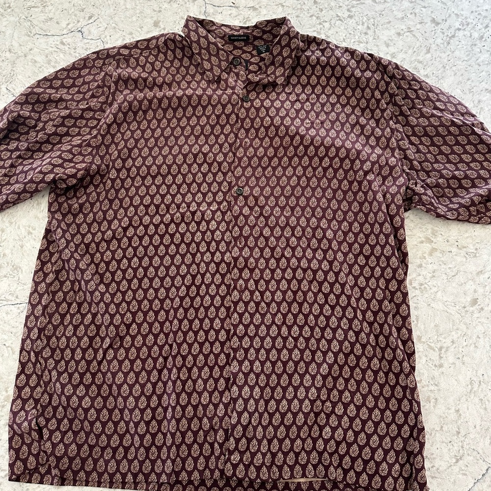 Men’s Izod button-down 100% silk shirt